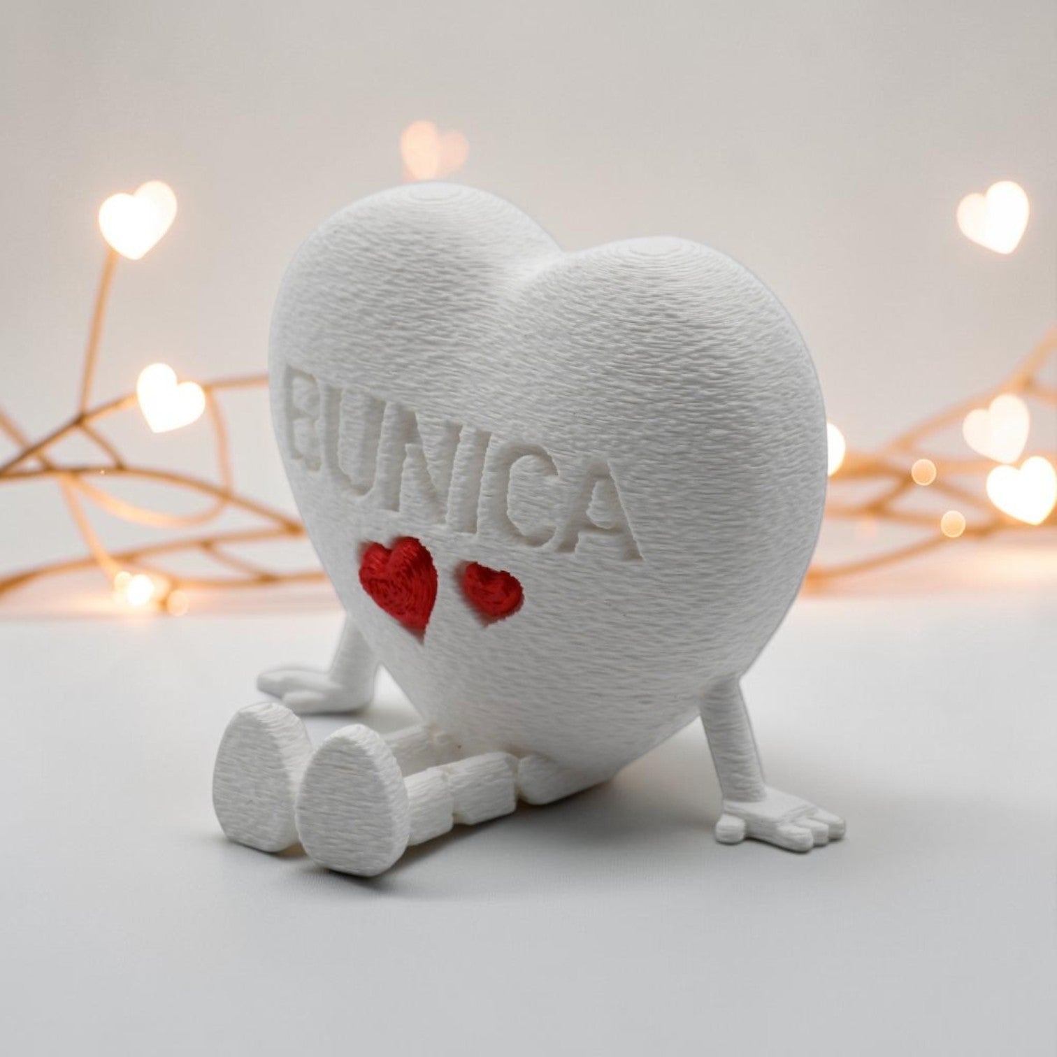 Figurină articulată de raft „Inimioară Mama” – Printată 3D