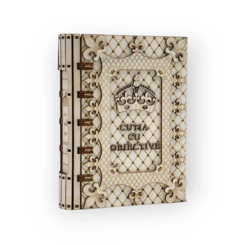 Cutie gravată laser, cu detalii regale pentru un cadou premium