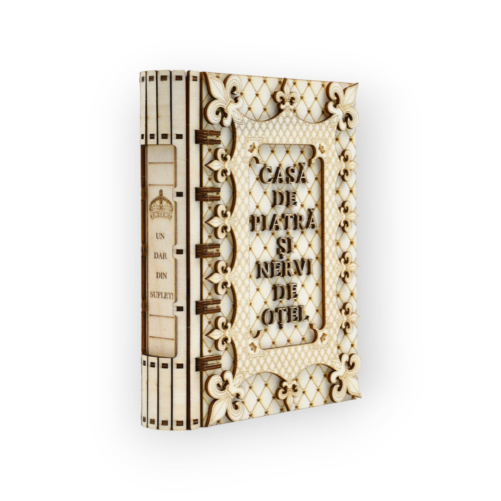 cutie carte gravată cu mesaj pentru nuntă – design floral și coroană