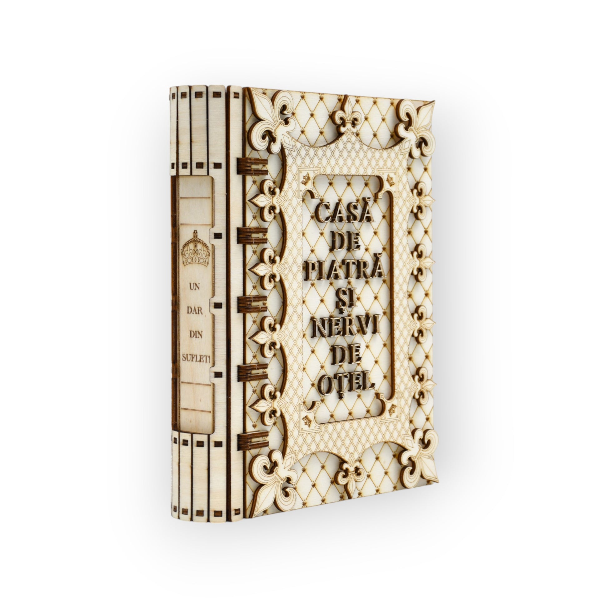 cutie carte gravată cu mesaj pentru nuntă – design floral și coroană