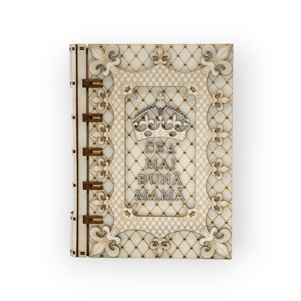 cutie cadou gravată din lemn pentru mama – vedere frontală