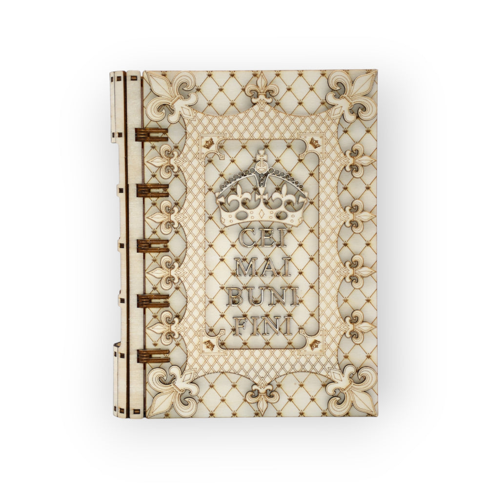 cutie cadou personalizată pentru fini din lemn decorat – vedere frontală