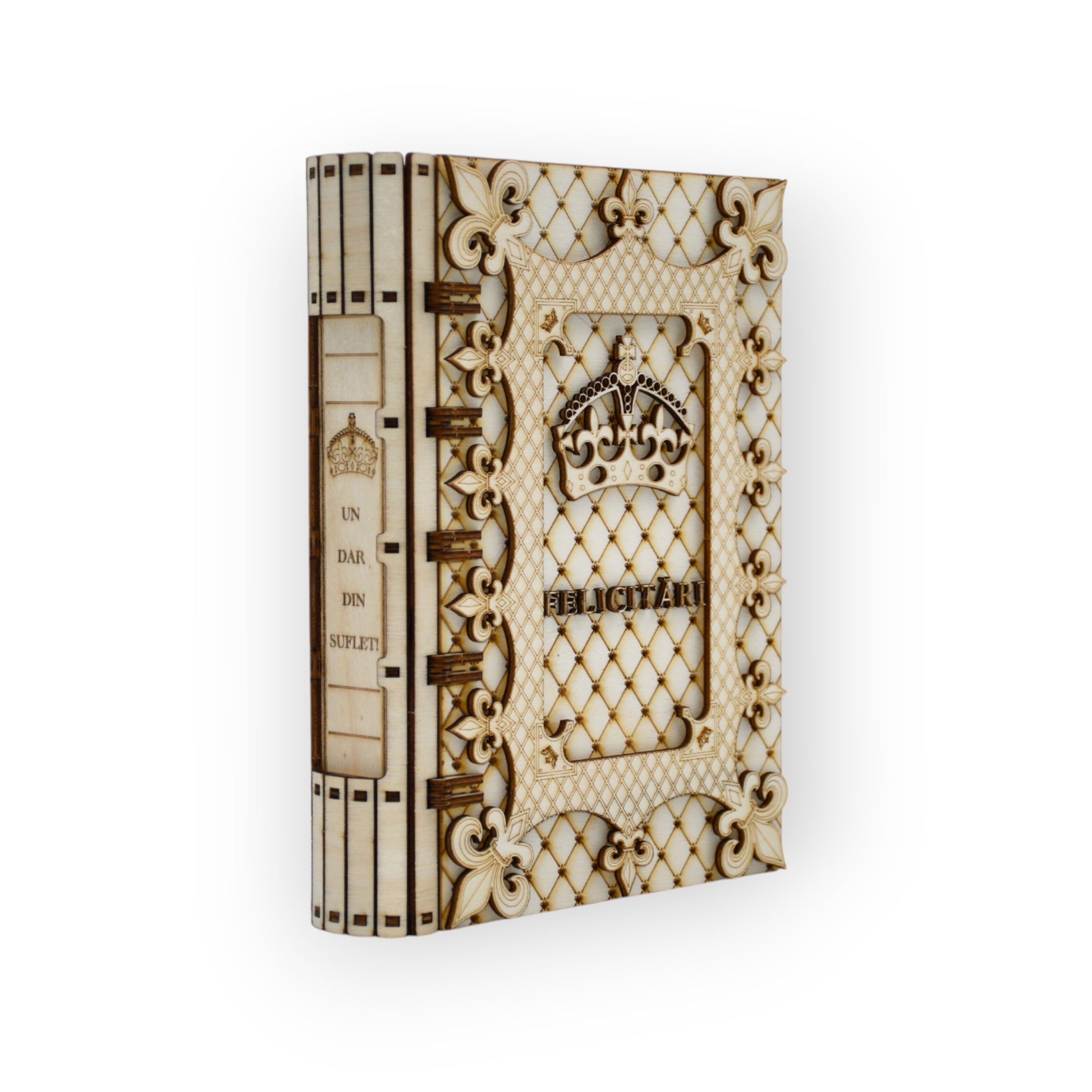 cutie eleganta felicitari cu flori de lis si coroana gravata in lemn

