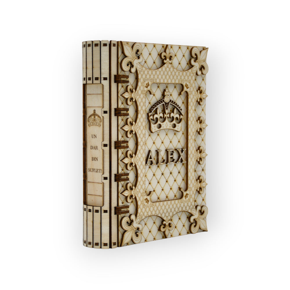 cutie carte din lemn cu decorațiuni 3D și mesaj „Un dar din suflet”

