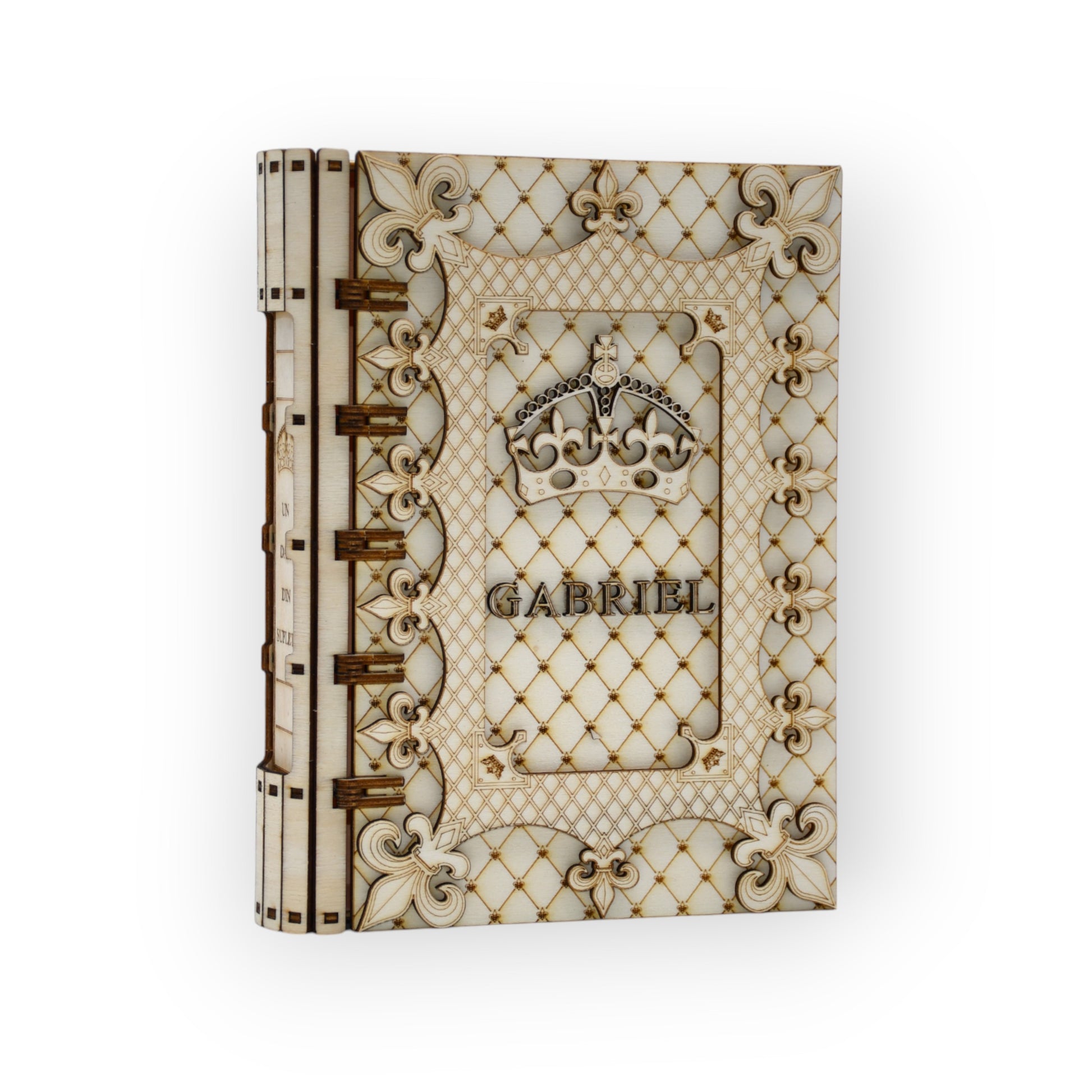 Cutie din lemn cu nume gravat Gabriel – vedere laterală dreapta

