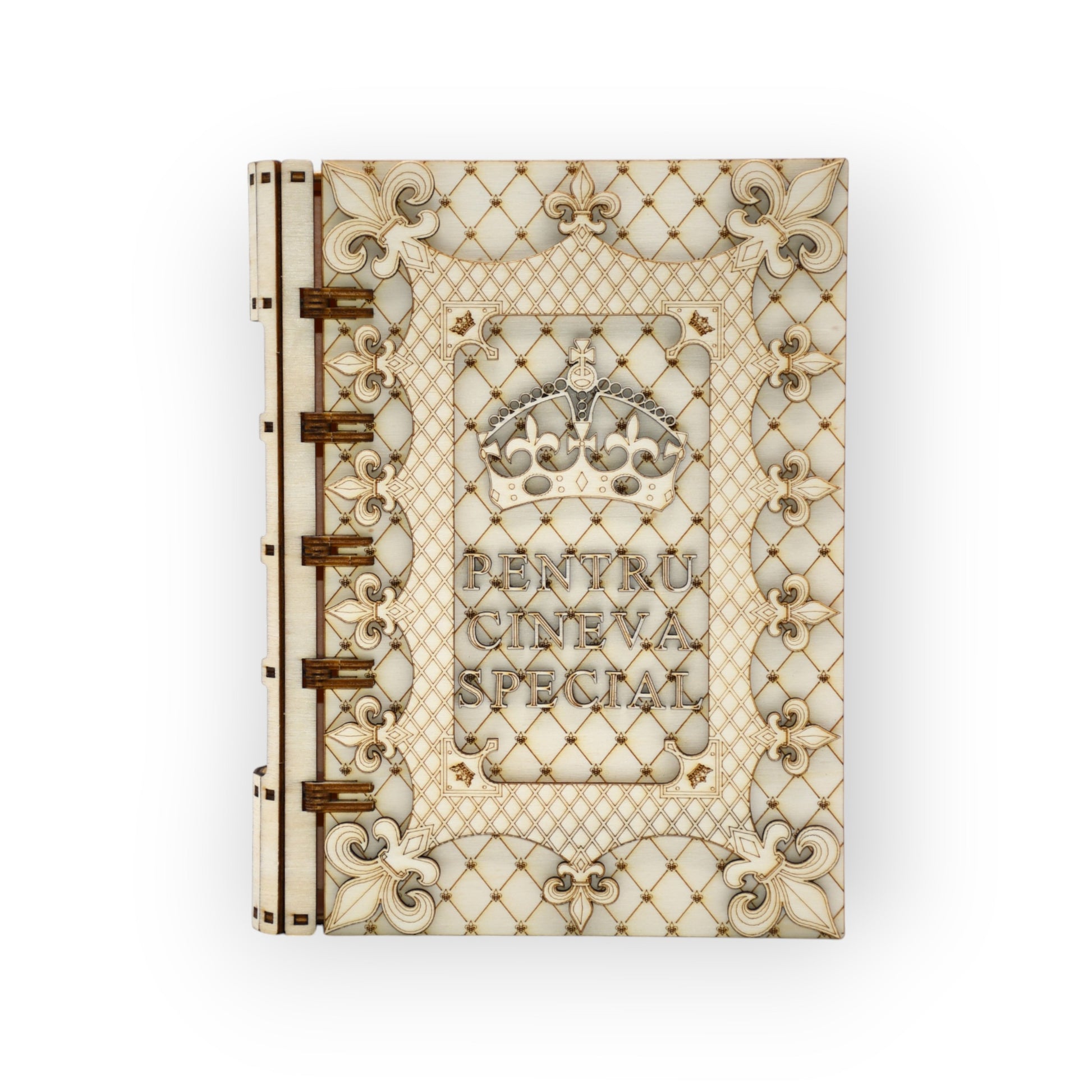 cutie cadou gravată din lemn pentru cineva special – vedere frontală

