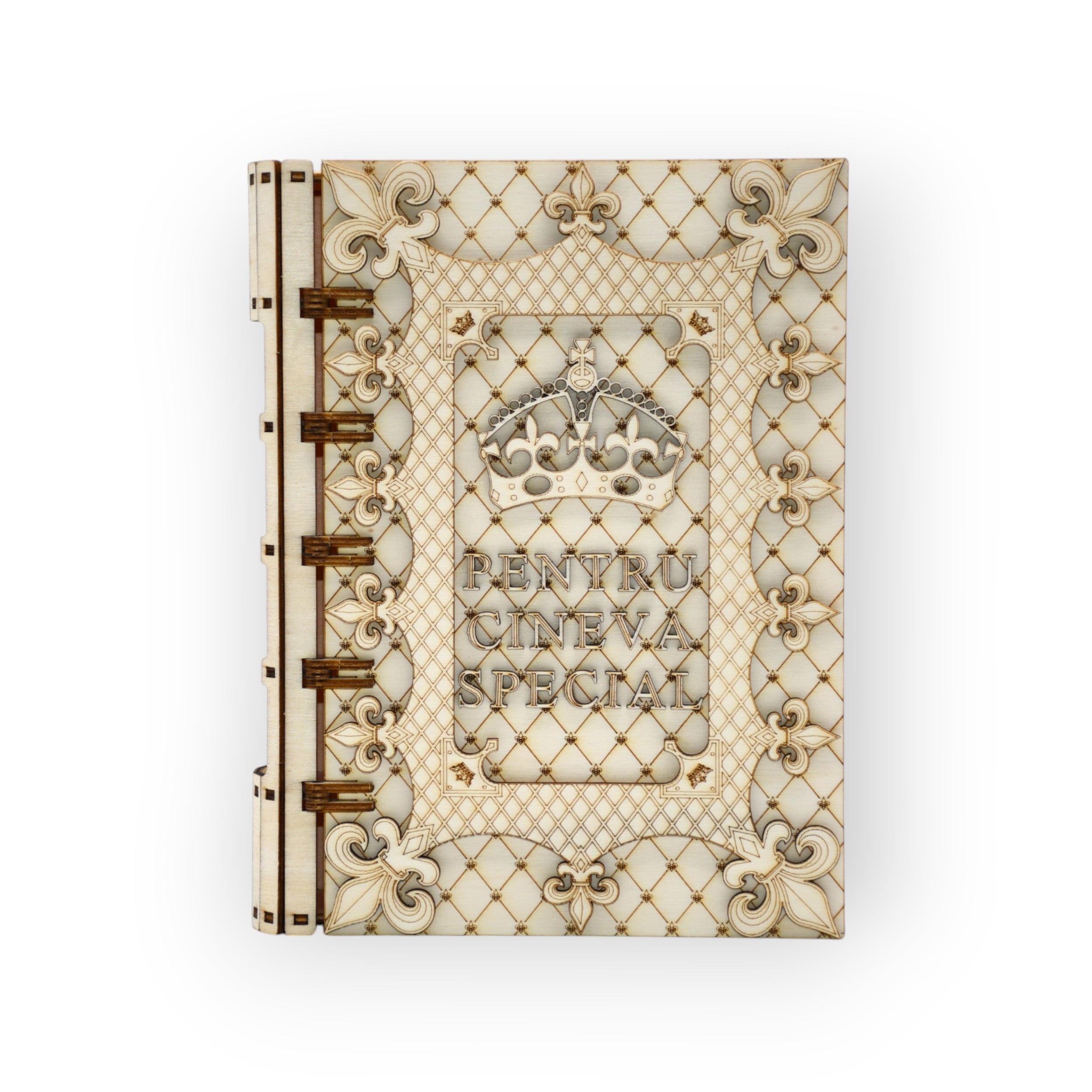 cutie cadou gravată din lemn pentru cineva special – vedere frontală

