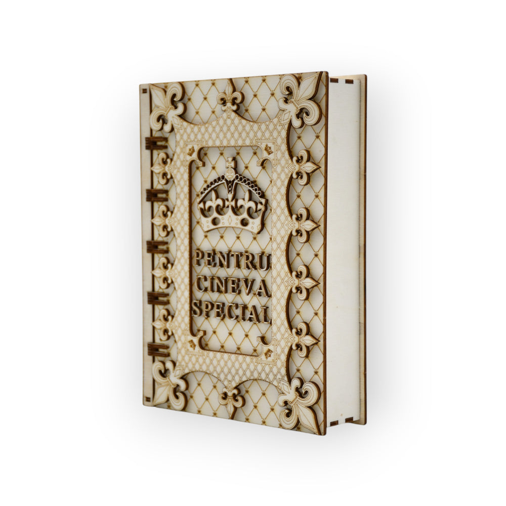 cutie decorativă gravată – vedere din unghi stânga