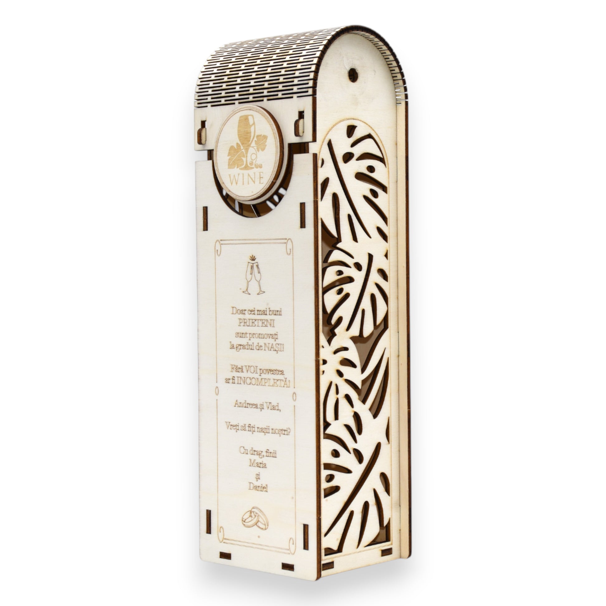 Cutie cadou din lemn pentru vin, cu model frunze decupate și mesaj personalizat pentru nași.