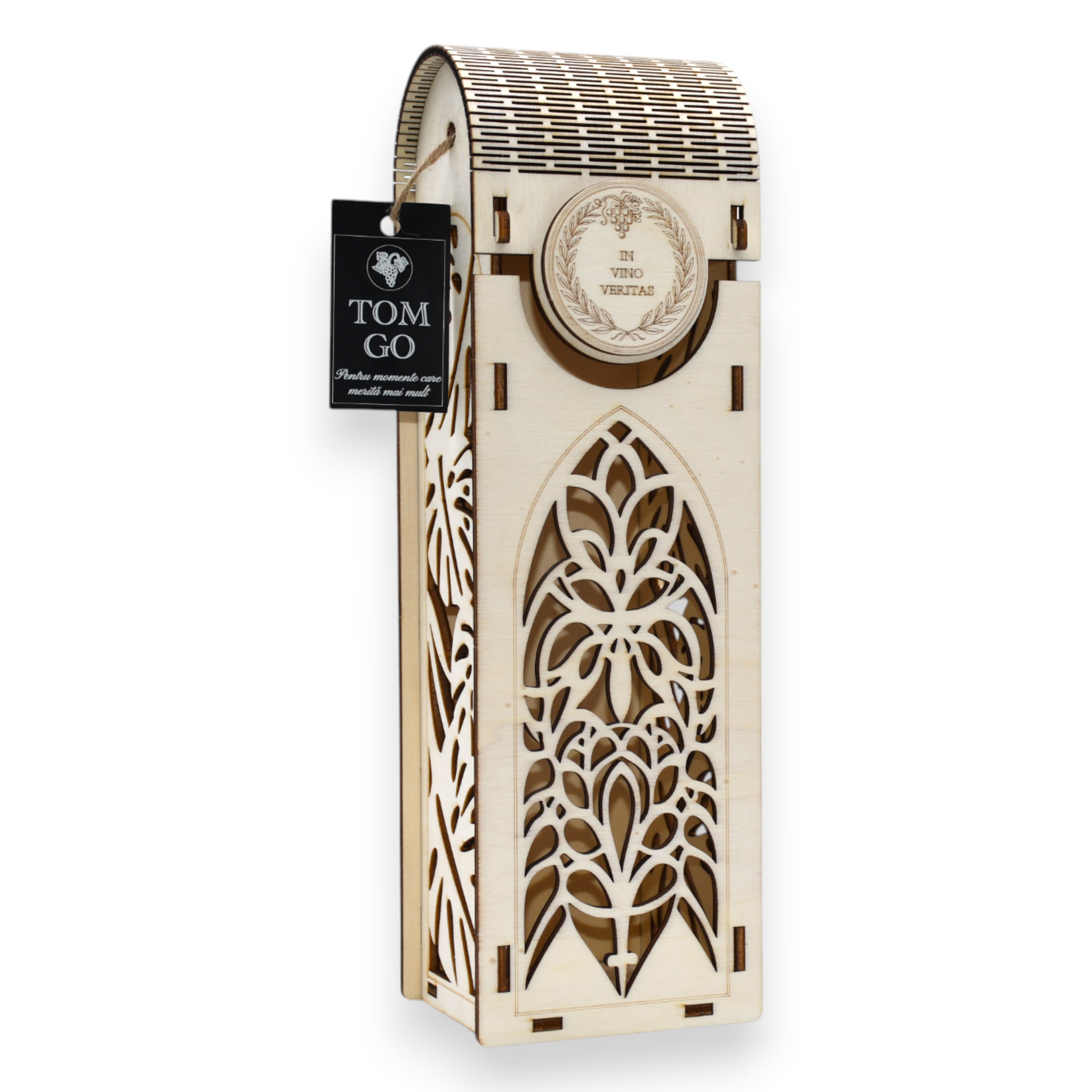 Cutie sticlă vin cu model floral gotic gravat frontal și capac curbat, realizată din lemn natural