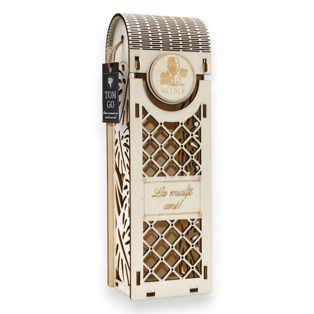 Cutie vin din lemn cu mesaj „La mulți ani” și model tropical Monstera, decupaje decorative, capac rotunjit.