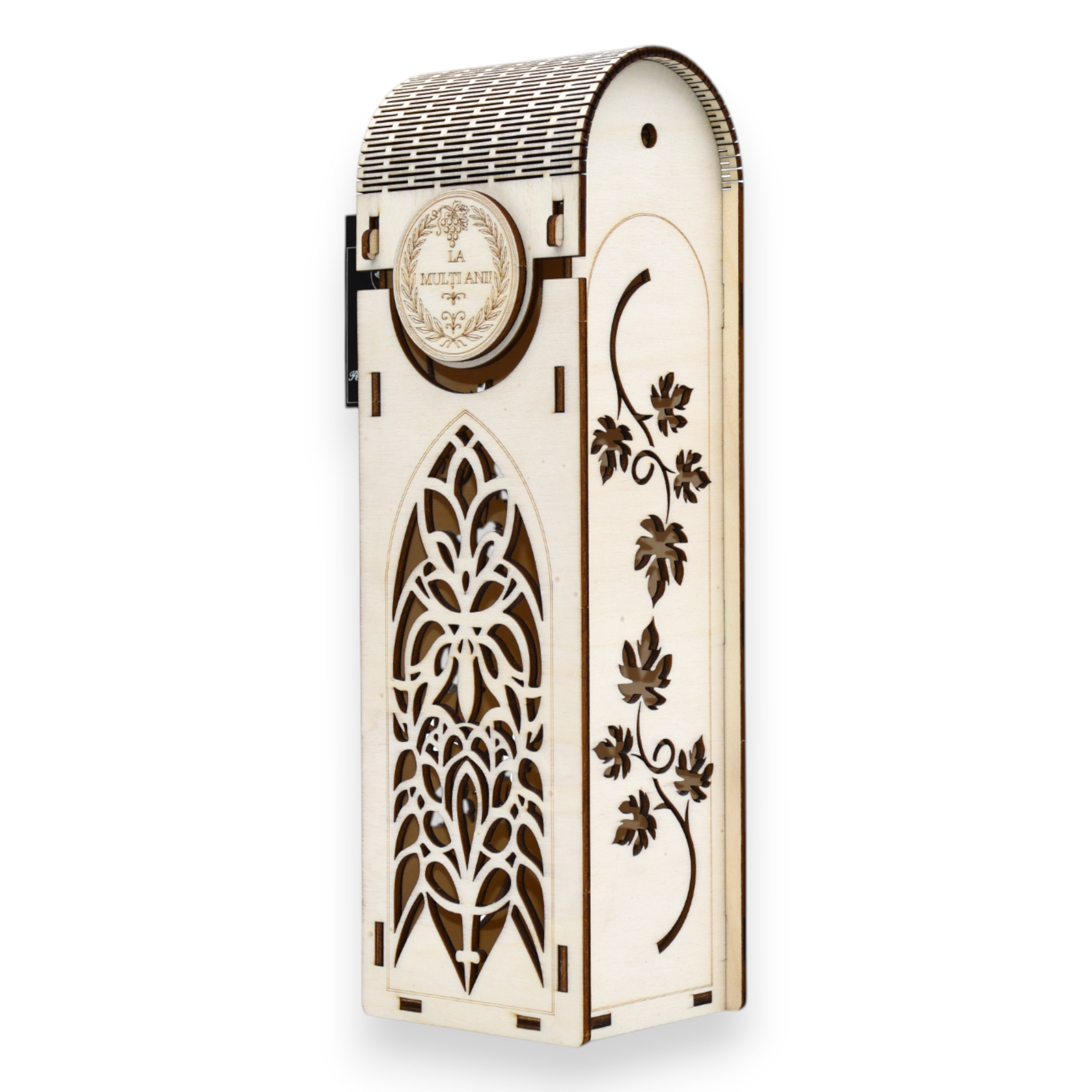 Cutie din lemn pentru sticlă de vin, decorată cu motive florale și capac rotunjit, cadou premium.