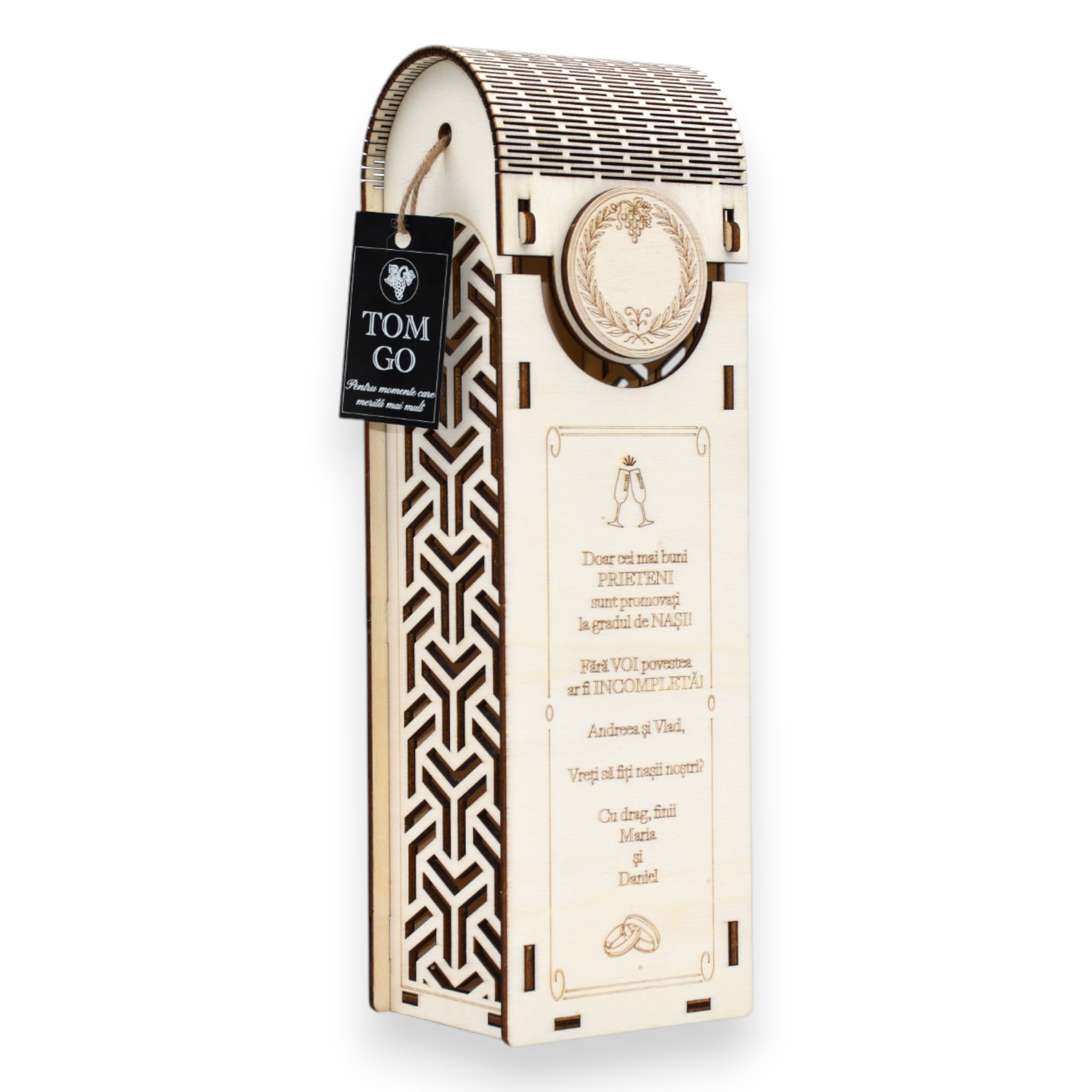 Cutie vin lemn cu mesaj personalizat  și model geometric 3D, capac curbat.