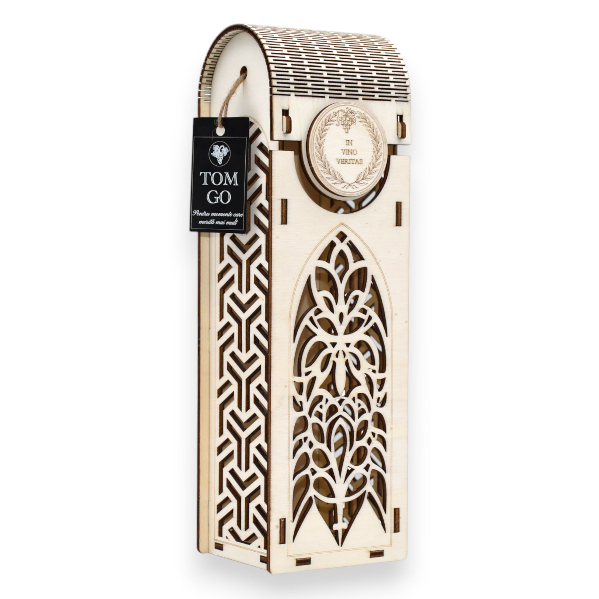 Cutie gravată „In Vino Veritas” cu model vitraliu floral și laturi decupate geometric