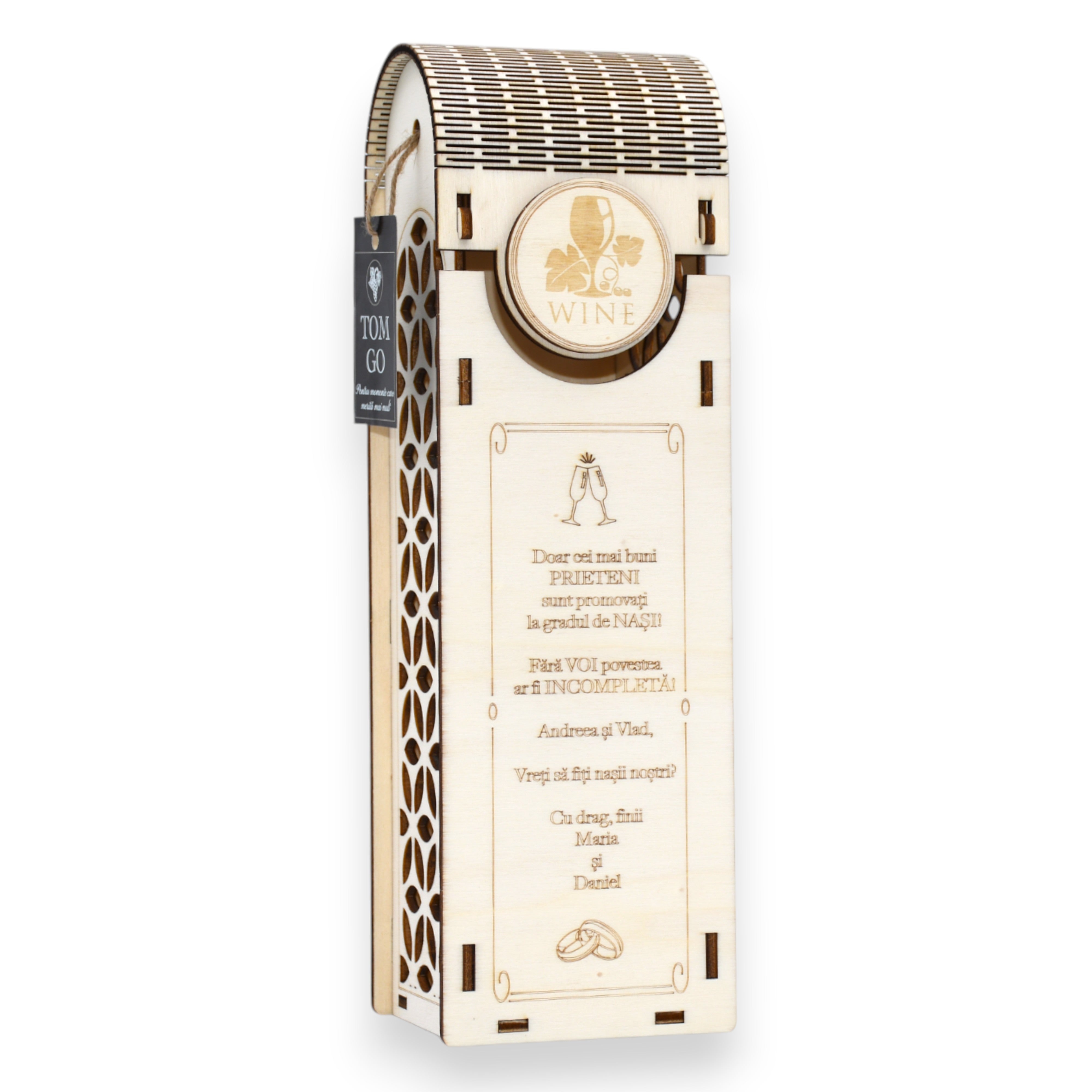 Cutie lemn cu model perforat și mesaj personalizat pentru propunerea nașilor de cununie.