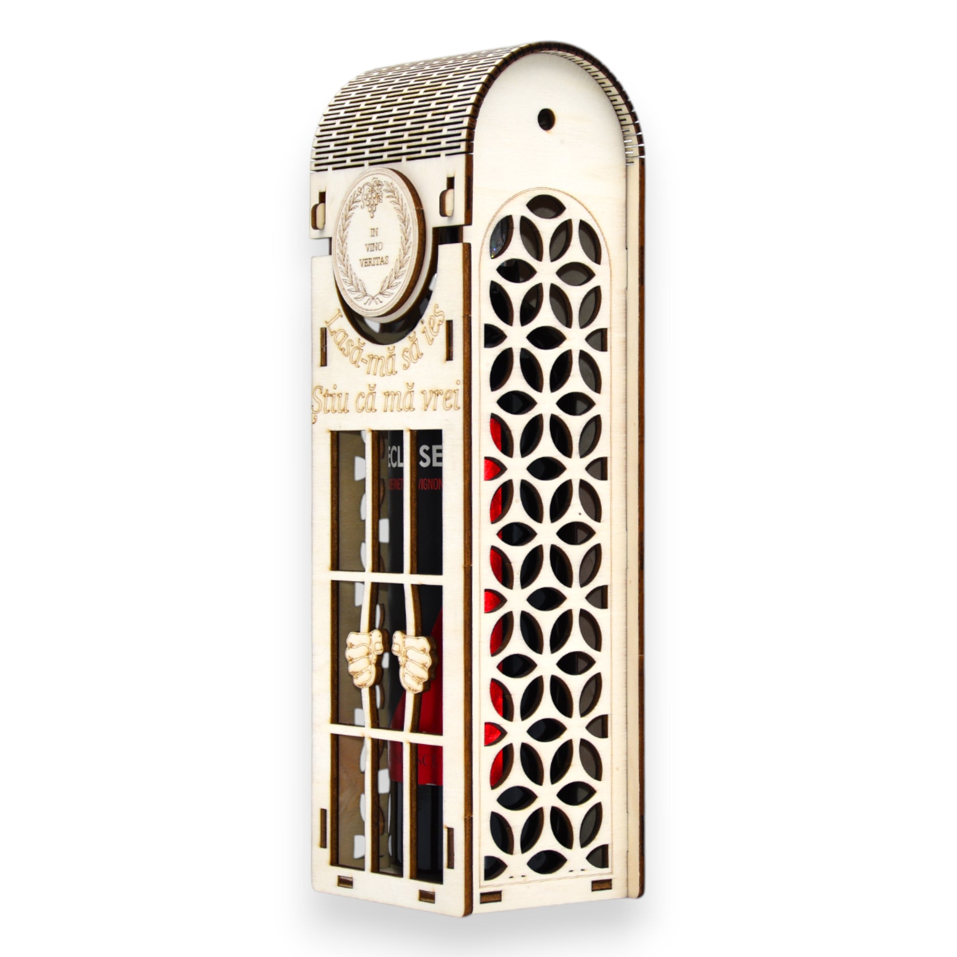 Cutie cadou din lemn cu decupaje florale și grilaj frontal cu mesaj amuzant
