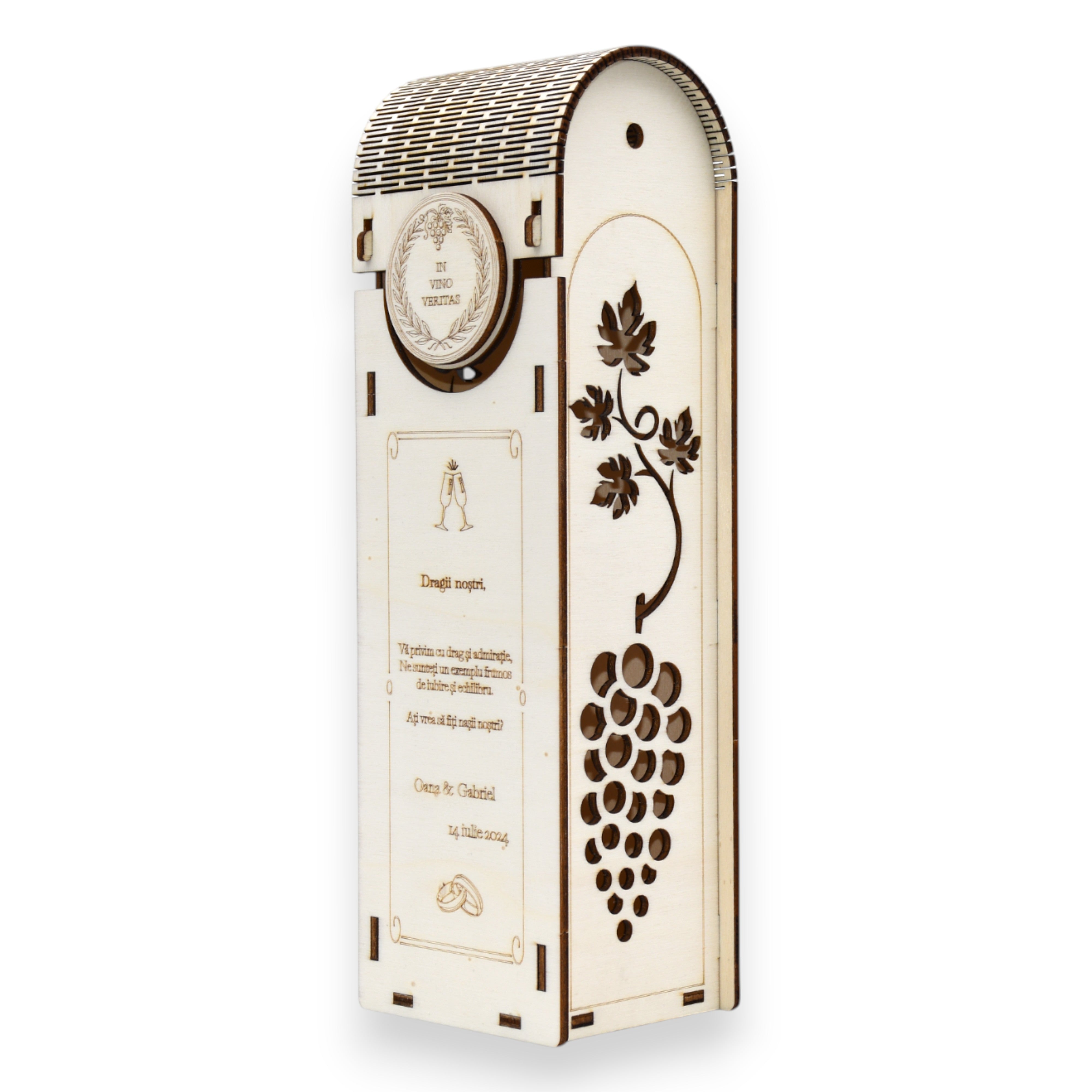  Cutie lemn cu decupaj ciorchine struguri și gravură pentru momentul propunerii nașilor de cununie.