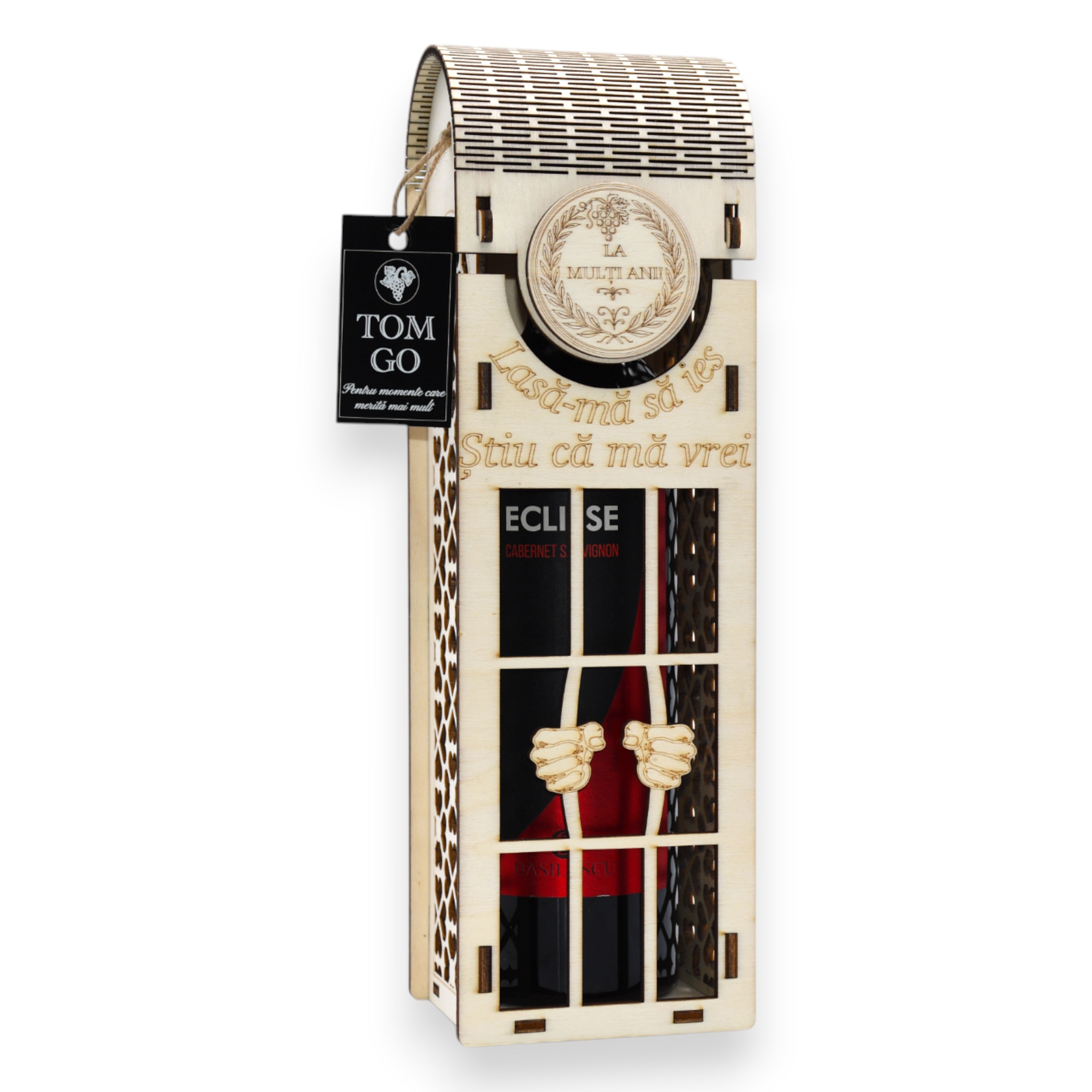 Cutie vin din lemn cu laterale și spate decupate în model geometric decorativ.