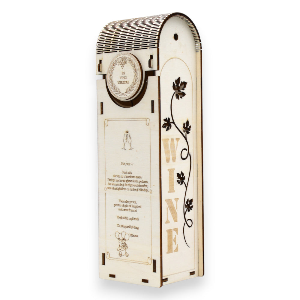 Cutie elegantă din lemn cu motiv viță de vie și inscripție „WINE”, perfectă pentru cadouri personalizate