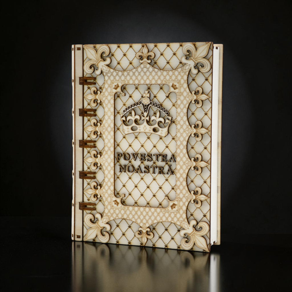 cutie din lemn personalizata pentru cupluri cu design vintage elegant