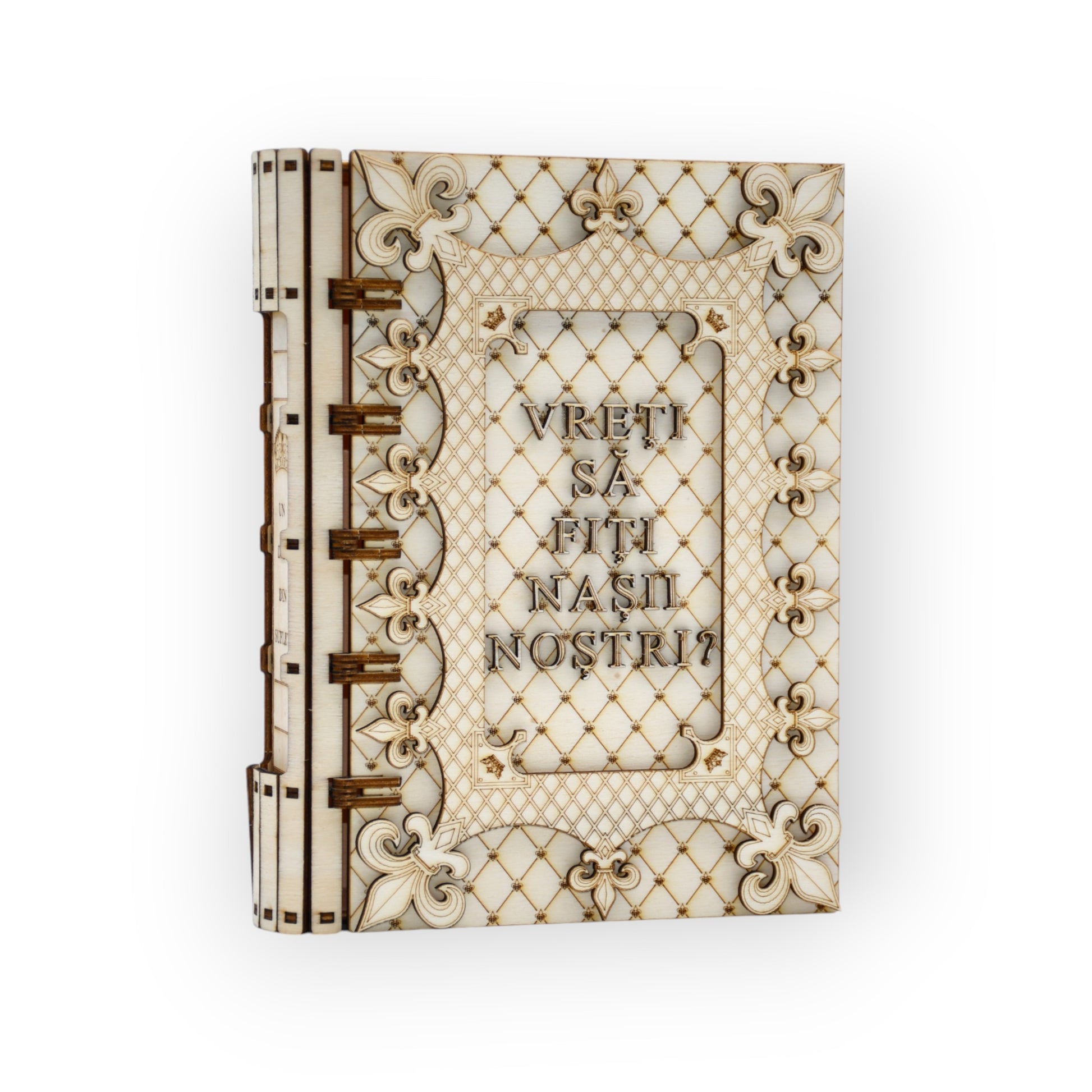 cutie decorativă din lemn cu întrebare pentru viitorii nași – unghi ușor lateral