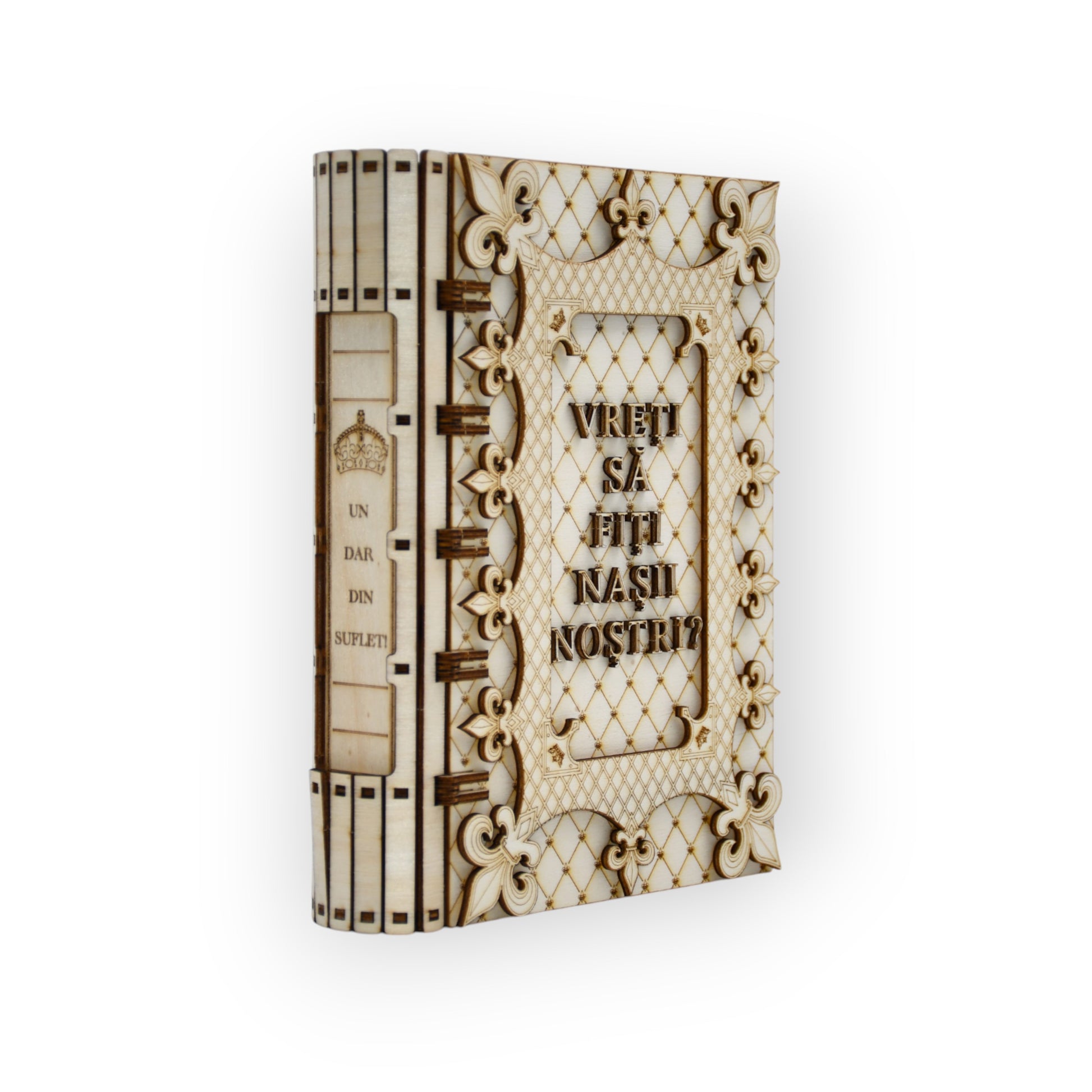 cutie gravată tip carte pentru cererea nașilor – detaliu lateral cu text