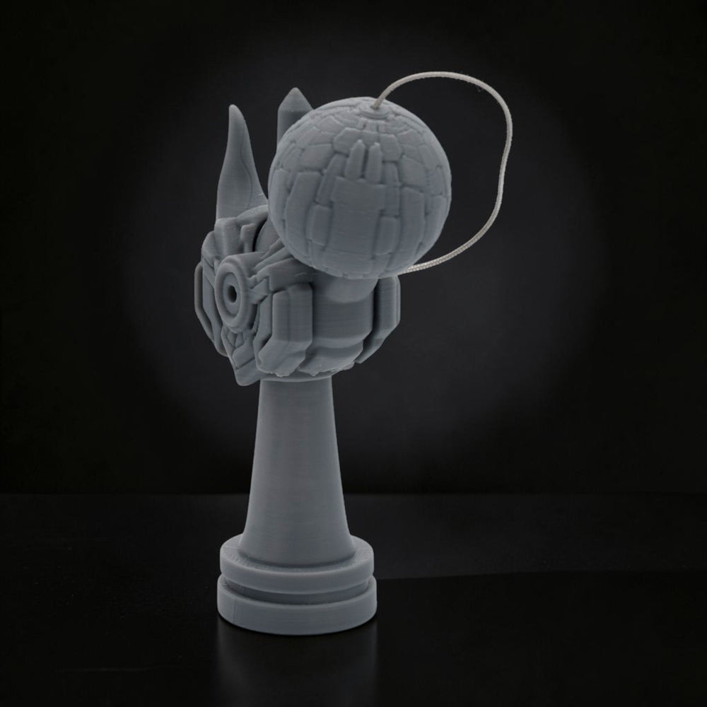 Tom G Kendama Geeker Iron S, gri, din plastic, cu design futurist, ideal pentru jucători experimentați.