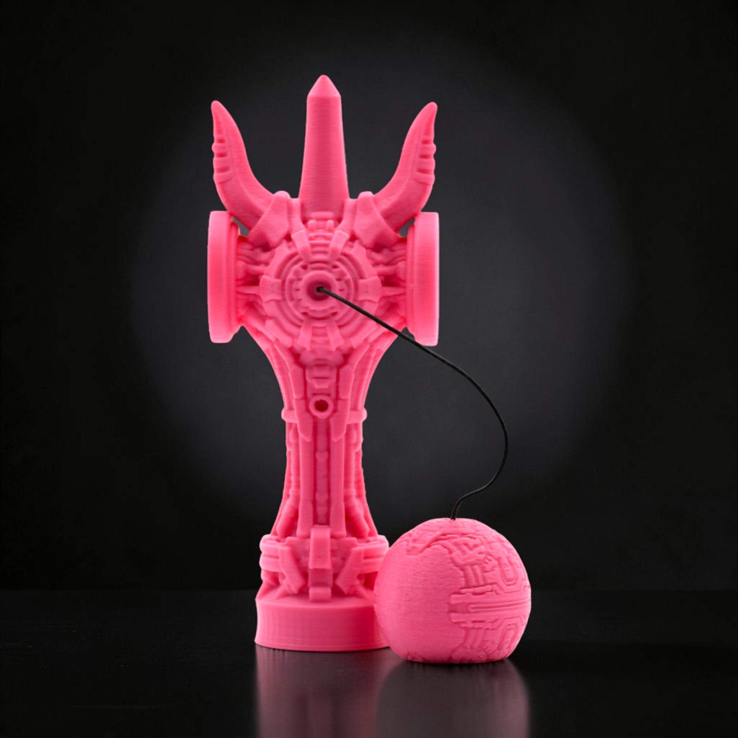 Skill toy Geeker TOM Angel de la Tom GO, roz, imprimat 3D din PLA+, cu design futurist și cupe laterale suplimentare.