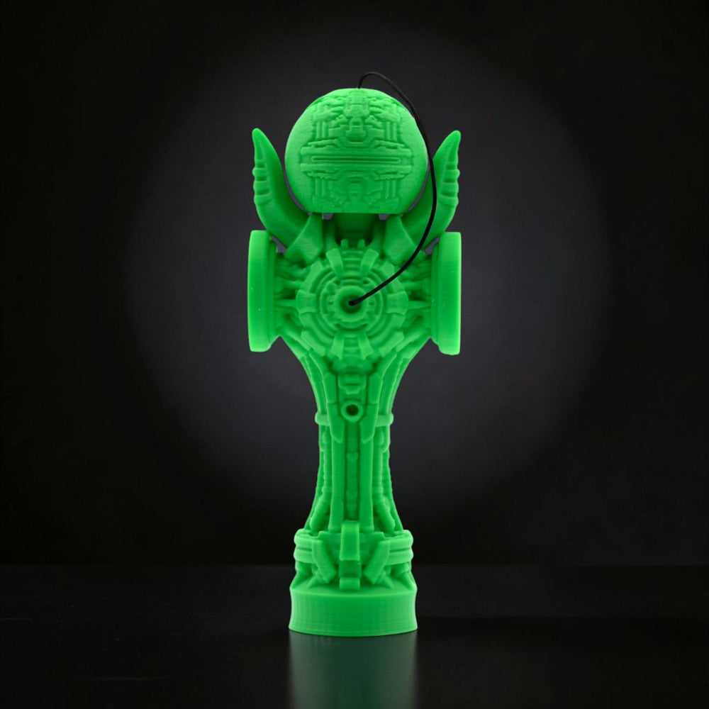 Skill toy verde Geeker TOM Angel de la Tom GO, realizat prin printare 3D din PLA+ cu design futurist și cupe laterale