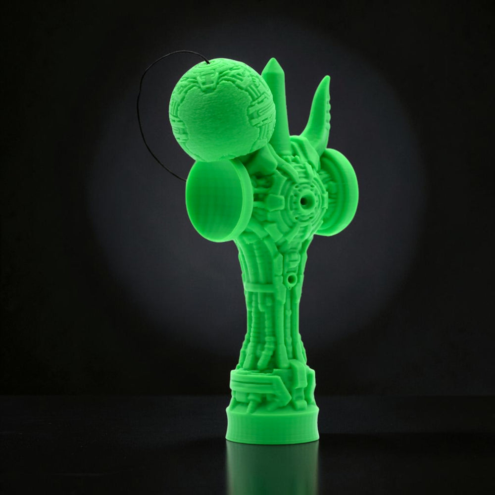 Skill toy verde Geeker TOM Angel de la Tom GO, realizat prin printare 3D din PLA+ cu design futurist și cupe laterale