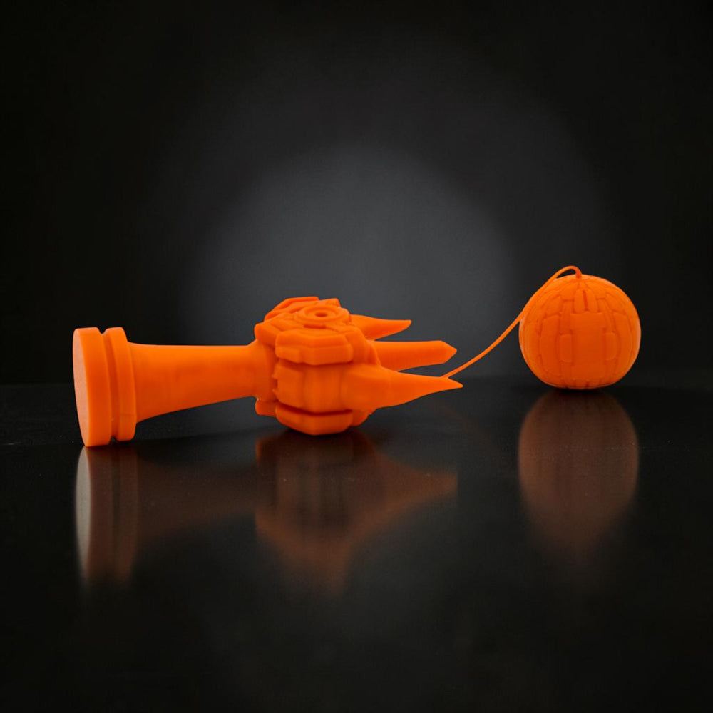 Kendama Geeker Iron S portocalie, din plastic, cu design robust și șnur, de la Tom GO