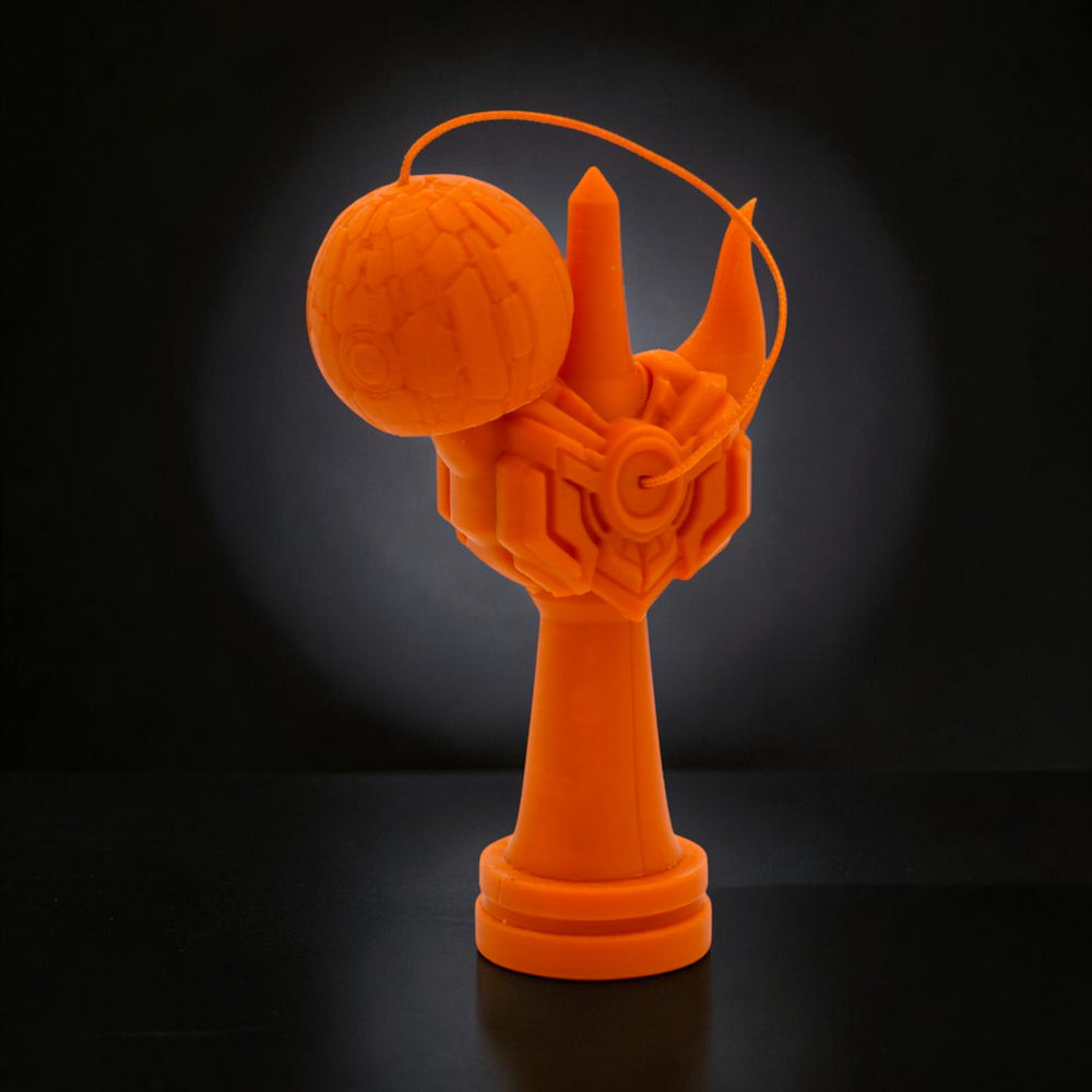 Kendama Geeker Iron S portocalie, din plastic, cu design futurist, ideală pentru performanță.